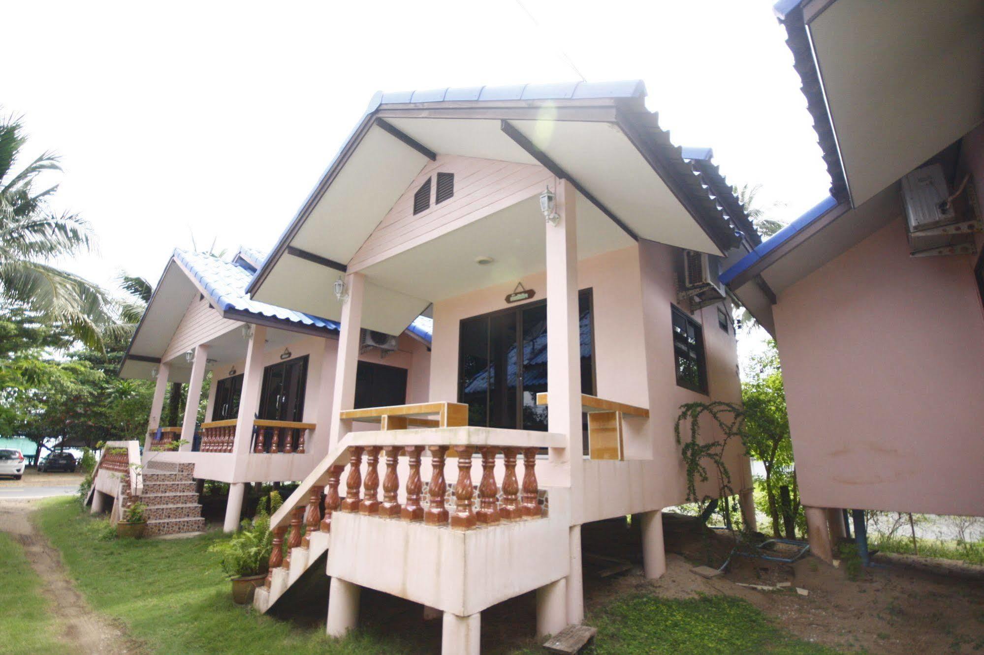 Chaiwat Resort Laem Sing Exterior foto